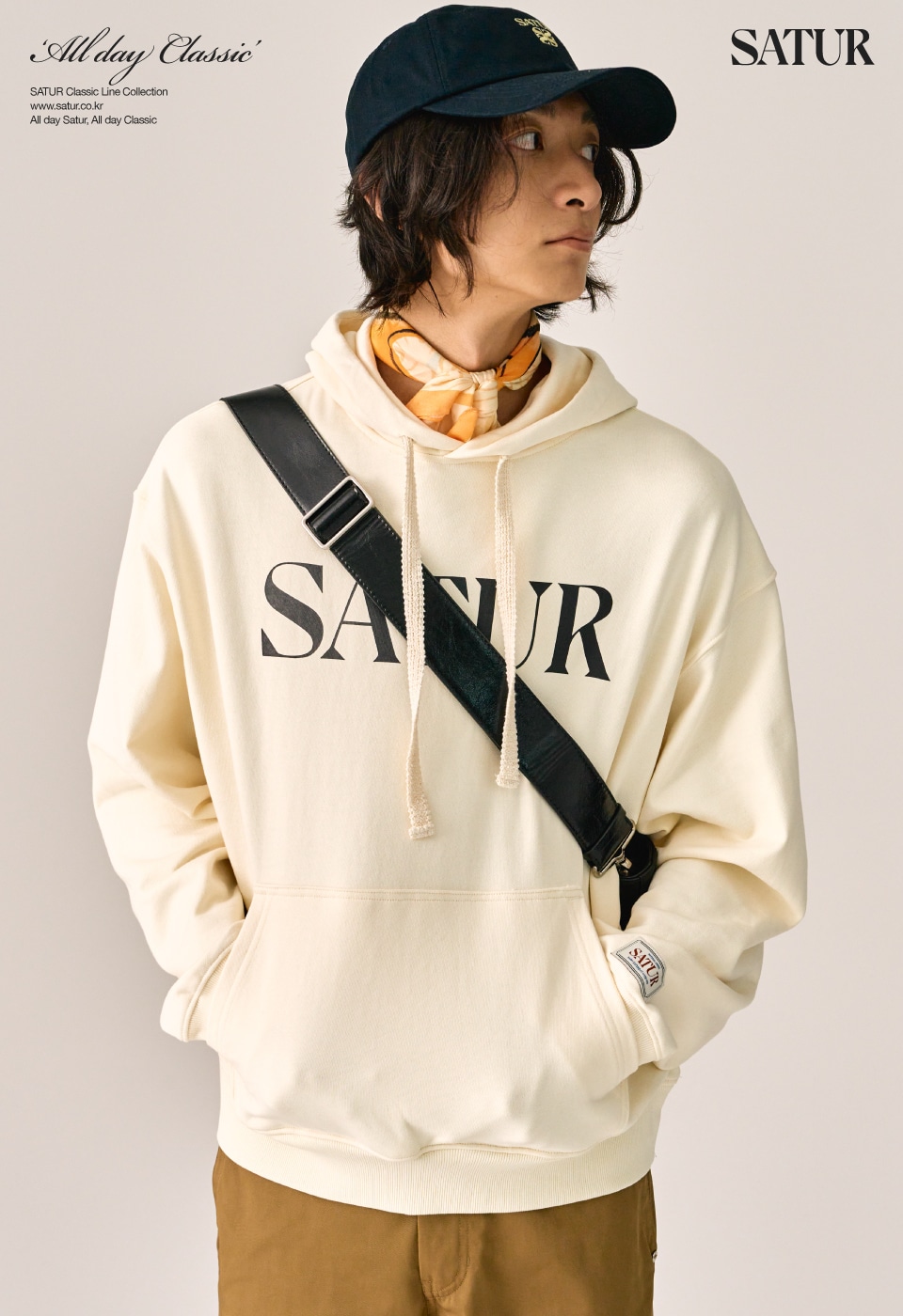 【SATUR】 CLASSIC LETTER LOGO HOODIE : RESORT CREAM