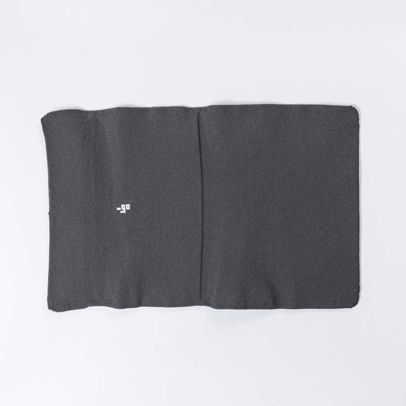 アンドゴー　square W for laptop 長方形・厚地タイプ：ノートPC用 -go スペースグレー　G04SWLSG