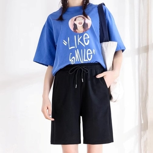 ボトムス パンツ ズボン ハーフパンツ ウエストゴム ポケット かわいい 大人可愛い きれいめ シンプル 上品 おしゃれ かっこいい カジュアル こなれ感 個性的 主役級 存在感 抜け感 5,151円