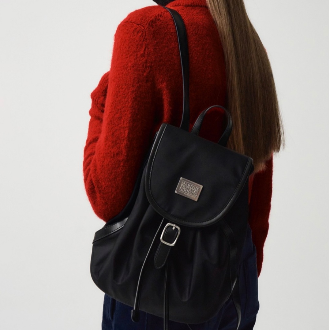 (Marithe) CLASSIC LOGO BUCKLE BACKPACK 4color