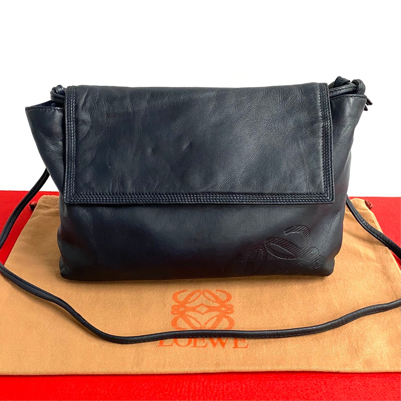 ヴィンテージ アナグラム ロゴショルダーバッグ レザー ネイビー 37009