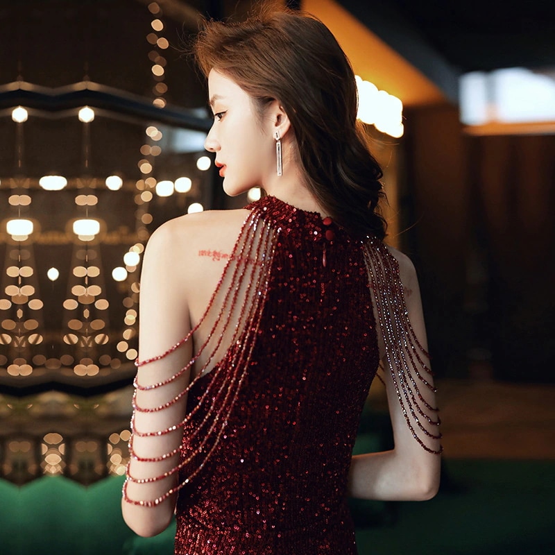 女性のためのドレス2025温度テイルハンマー長冬のワイン赤ウェディング服花嫁