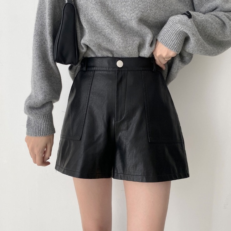 ショートパンツ パンツ ショート ショート丈 ハイウエスト レザー かわいい 大人可愛い シンプル 大人 おしゃれ お洒落 かっこいい レトロ アジアン エスニック エキゾチック 大人女子 セクシー