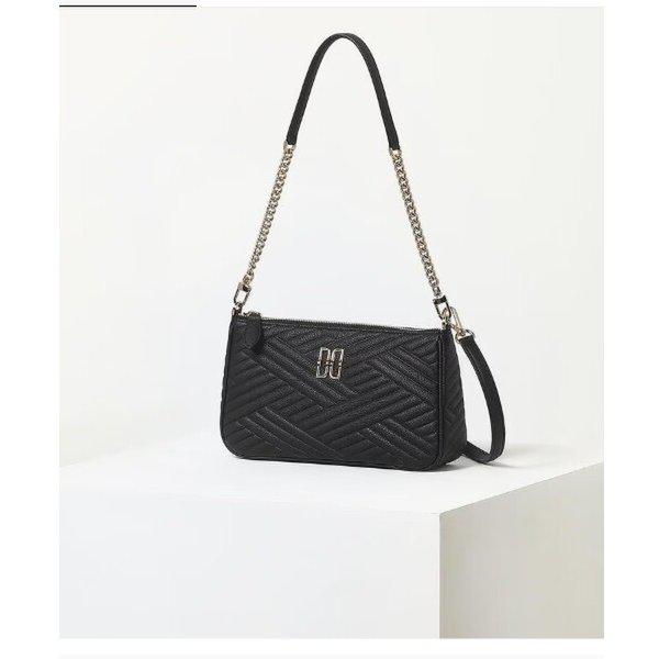 AK Bundang店 ブラックカーライルレザー スモールショルダーバッグ DCBA4F362BK