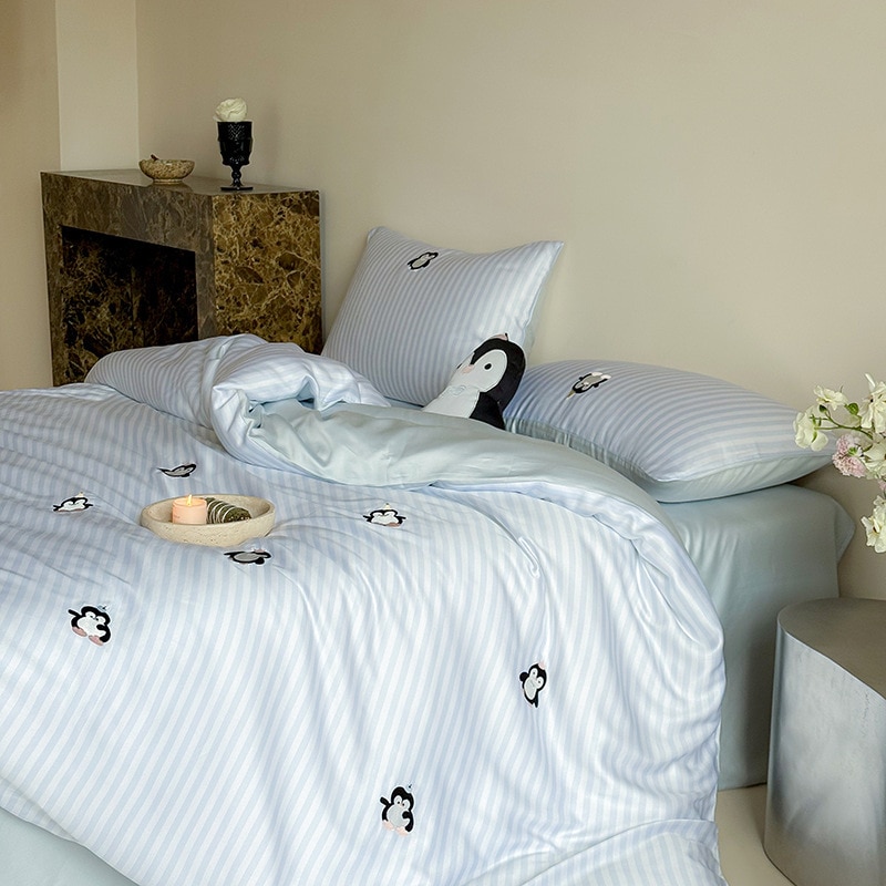 60ピースのlanjing Tianshi 4ピースセットセットクールアイスシルクシルクネイキッド眠っているかわいいパンダキルトカバーシングルベディ3ピースセット
