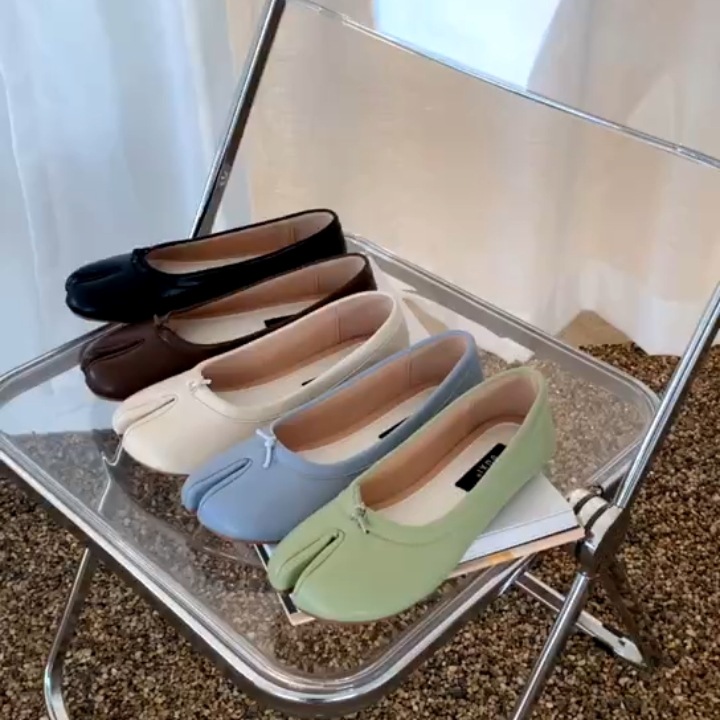 レディースシューズ フラットスリッポン ショートブーツ フラット ラウンドトゥ 足袋型 美脚 脚長 かわいい 大人可愛い きれいめ シンプル カジュアル 大人 上品 おしゃれ お洒落 かっこいい