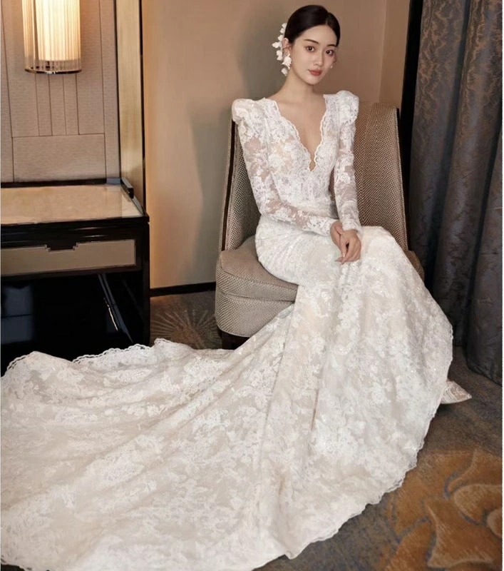 ロングドレス ウェディングドレス Vネック 開放的な背中デザイン 二次会ドレス レース長袖 フィッシュテール トレイン付き フランス風 レトロドレス フォトウエディン 花嫁 後撮り 披露宴 ホワイト