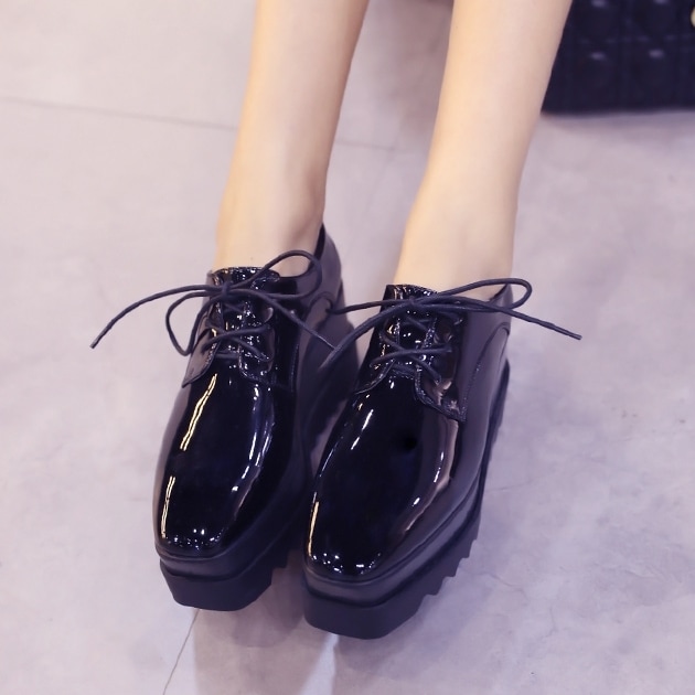 ローファー 靴 シューズ レディース プラットフォーム 厚底 レースアップ スクエアトゥ ツヤ感 通学 カジュアル モード