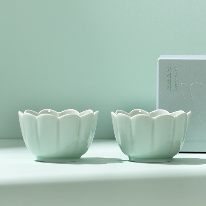 韓国 国立中央博物館 公式グッズ 青磁花盛り酒杯セット 韓国伝統陶磁器 マッコリグラス ギフト用 記念品 外国人お土産