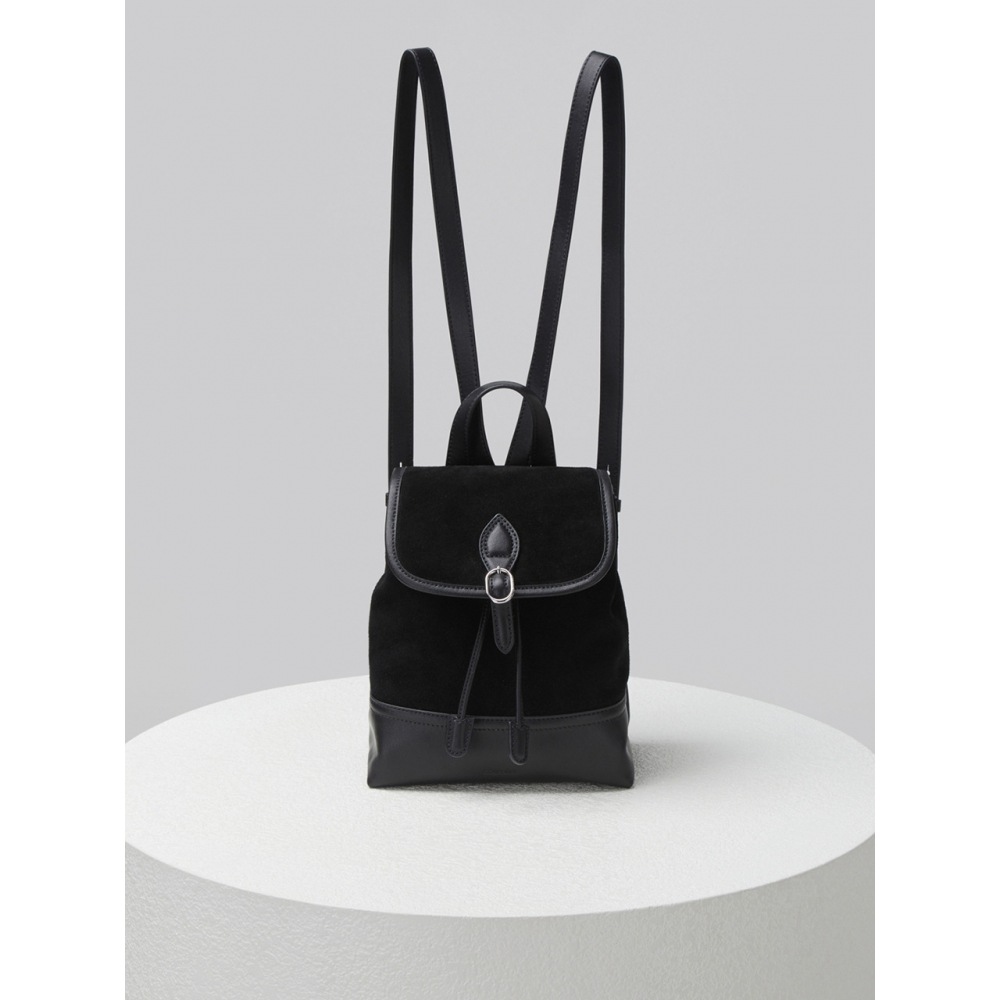 COURONNE ルボ(Ruvo) バックパック 20 RCBBX23621BKX 45,712円