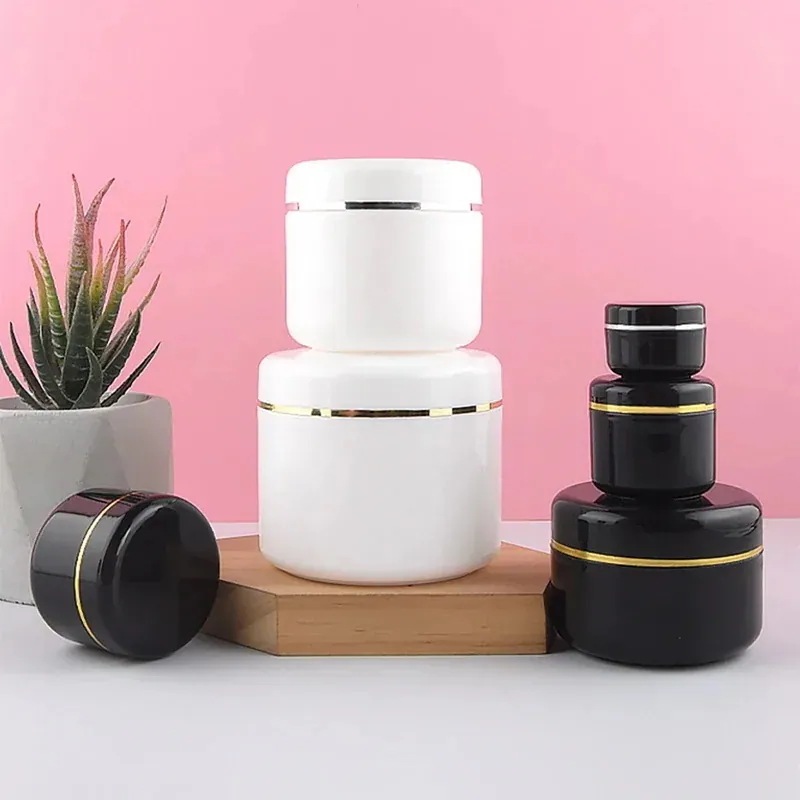化粧用の空のプラスチック製サンプルボトル 化粧品用の詰め替え可能な容器 黒と白 30個 10g 20g 30g 50g 100g