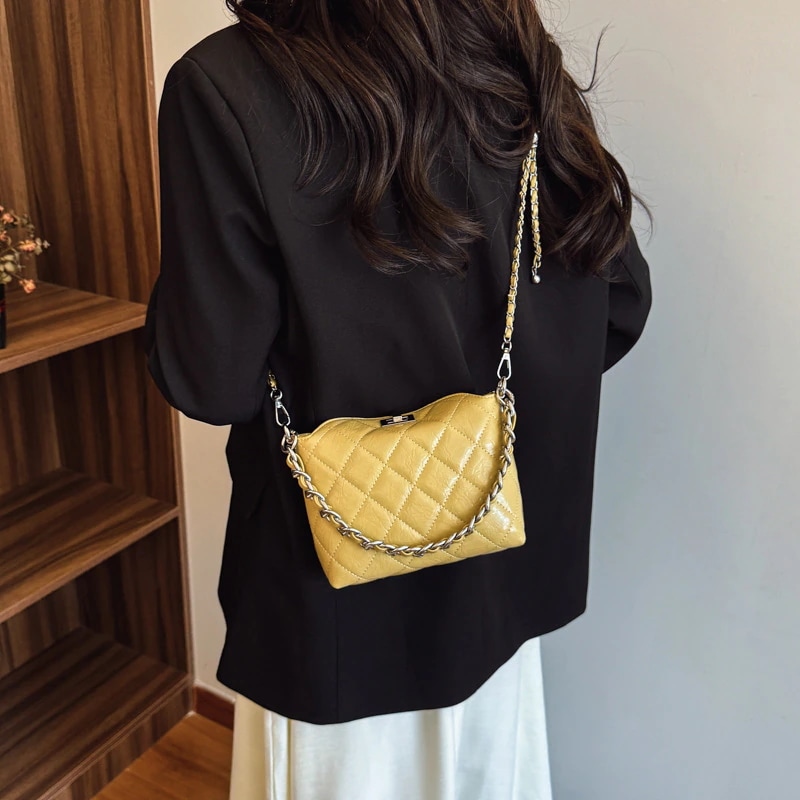 【超お得1つ買うと10個もらえる】メガ割ショルダーバッグ チェーンバッグ バッグ レディース 新作 夏 ファッション ショルダー クロスボディ バッグ カジュアル 小さめ スクエアバッグ
