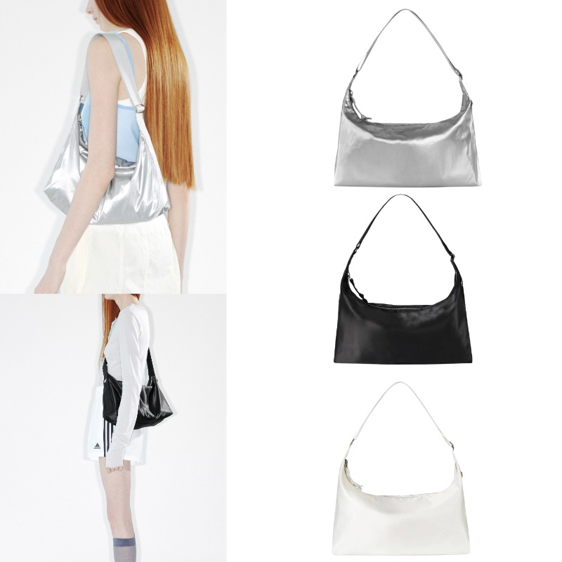Medium hobo bag