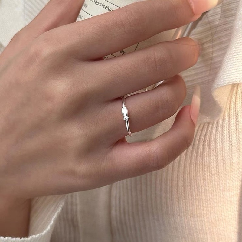 【1点ご購入 で10点プレゼントいたします】足銀シンプル小魚指輪レディース百合韓国版気質開口リングハンドアクセサリー