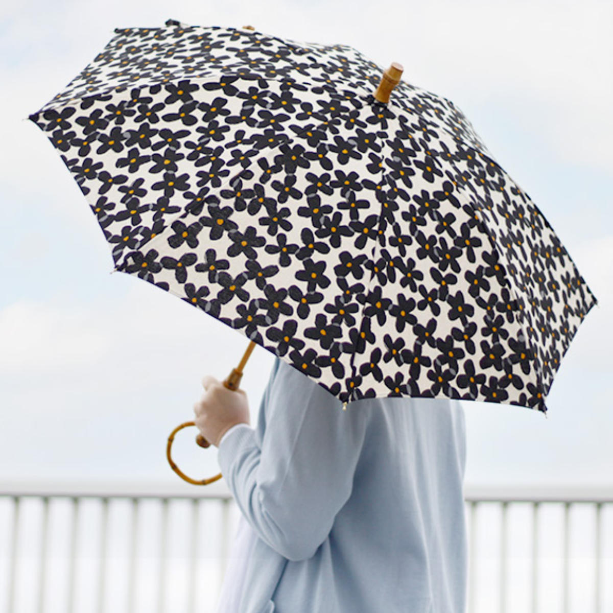 日傘 SUR MER 綿麻 ナチュラル フラワー 長傘 日本製 sur mer シュルメール 晴雨兼用 雨傘 レディース 麻 綿 UVカット おしゃれ 傘 かさ アンブレラ 紫外線カット