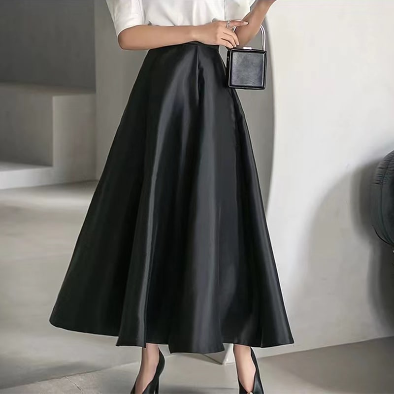 ボトムス スカート ロングスカート フレアスカート Aライン ハイウエスト ロング丈 フレア 光沢 かわいい 大人可愛い きれいめ シンプル カジュアル 上品 おしゃれ かっこい 大人女子 こなれ感