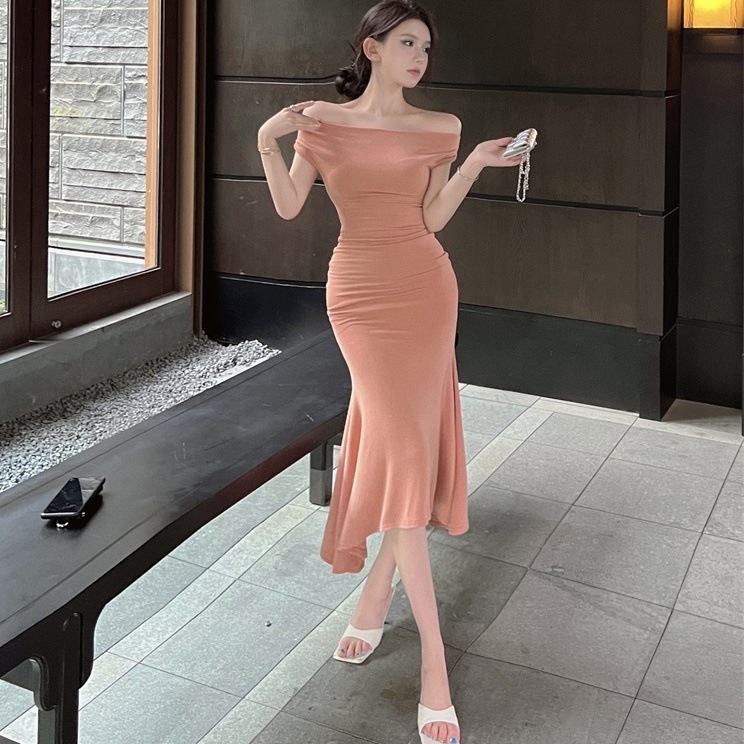 ワンピース 膝下 ミモレ ミモレ丈 袖なし ノースリーブ Vネック オフショルダー オフショル ホルターネック スリム タイト 細身 かわいい 大人可愛い きれいめ おしゃれ お洒落 かっこいい