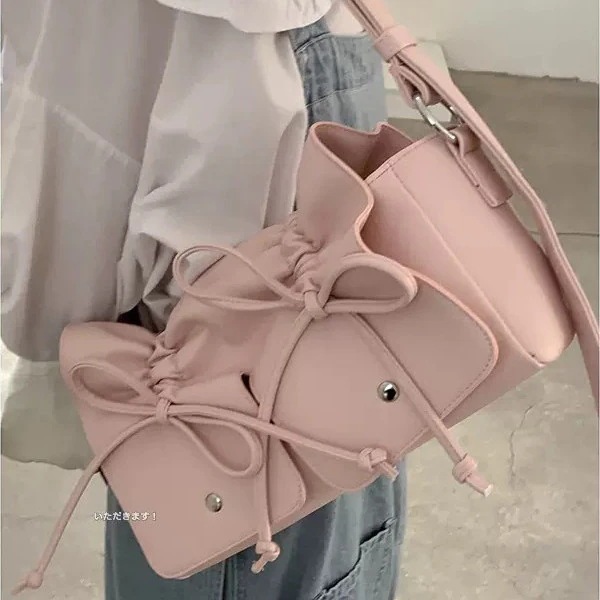 蝶結びヘ ショルダーバッグ 大容量トートバッグ かたかた掛け ギャザー 脇下バッグ ファッション 脇下バッグ 4,599円