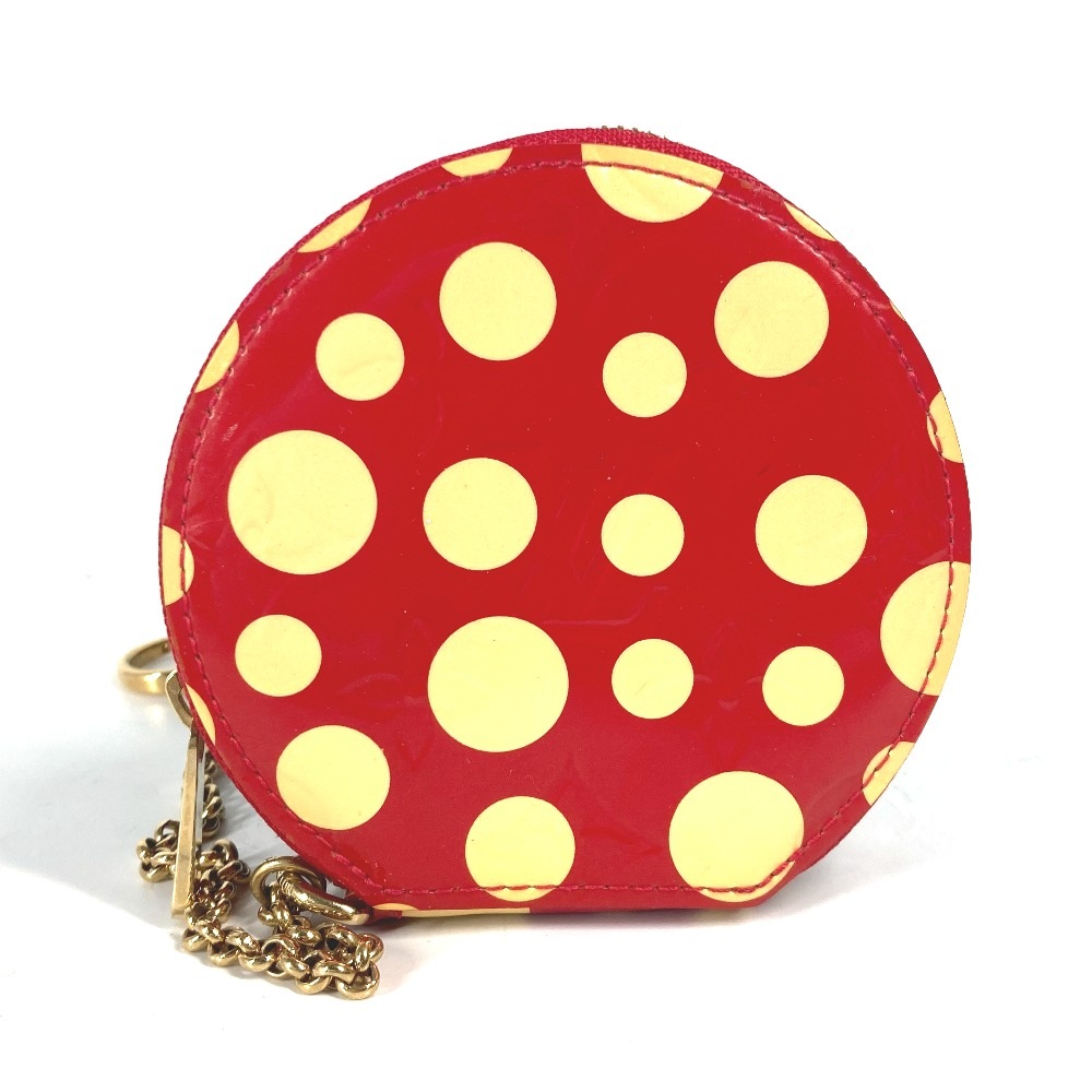コインケース M91570 ポルトモネ　シャポー 草間彌生 コラボ ドット 水玉 財布 小銭入れ ラウンドファスナー チェーン付き パテントレザー レッド 17,424円