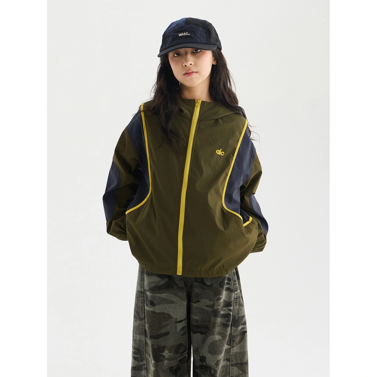 キッズ 3 重防護マウンテンパーカー 秋 フード付き ゆったりアウター 子供服