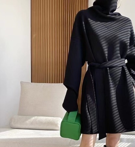 ワンピース オリジナルデザイン ニッチ ハイカラーデザイン ルーズシルエット セータースタイル ワンピドレス ラウンドネック ショート丈 袖あり 長袖 萌袖 ウエストリボン タイ プルオーバー