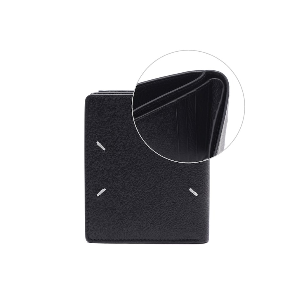 メゾンマルジェラ [メゾンマルジェラ] 23SS メンズステッチジップ二つ折り財布 (SA1UI0009_P4806_T8013_23S) PVOSA1UI0009P4806T80101 65,027円