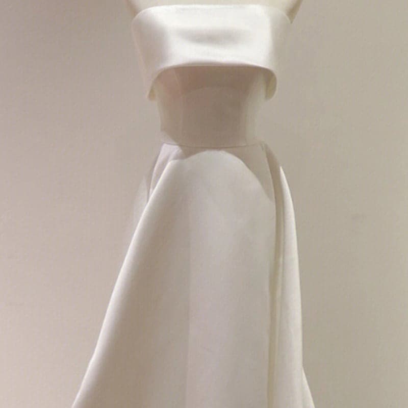 2025韓系フレンチサテンのドレス パーティー ワンピース おしゃれ ウエディングドレス シンプル高級感イブニングドレス パーティードレス 花嫁