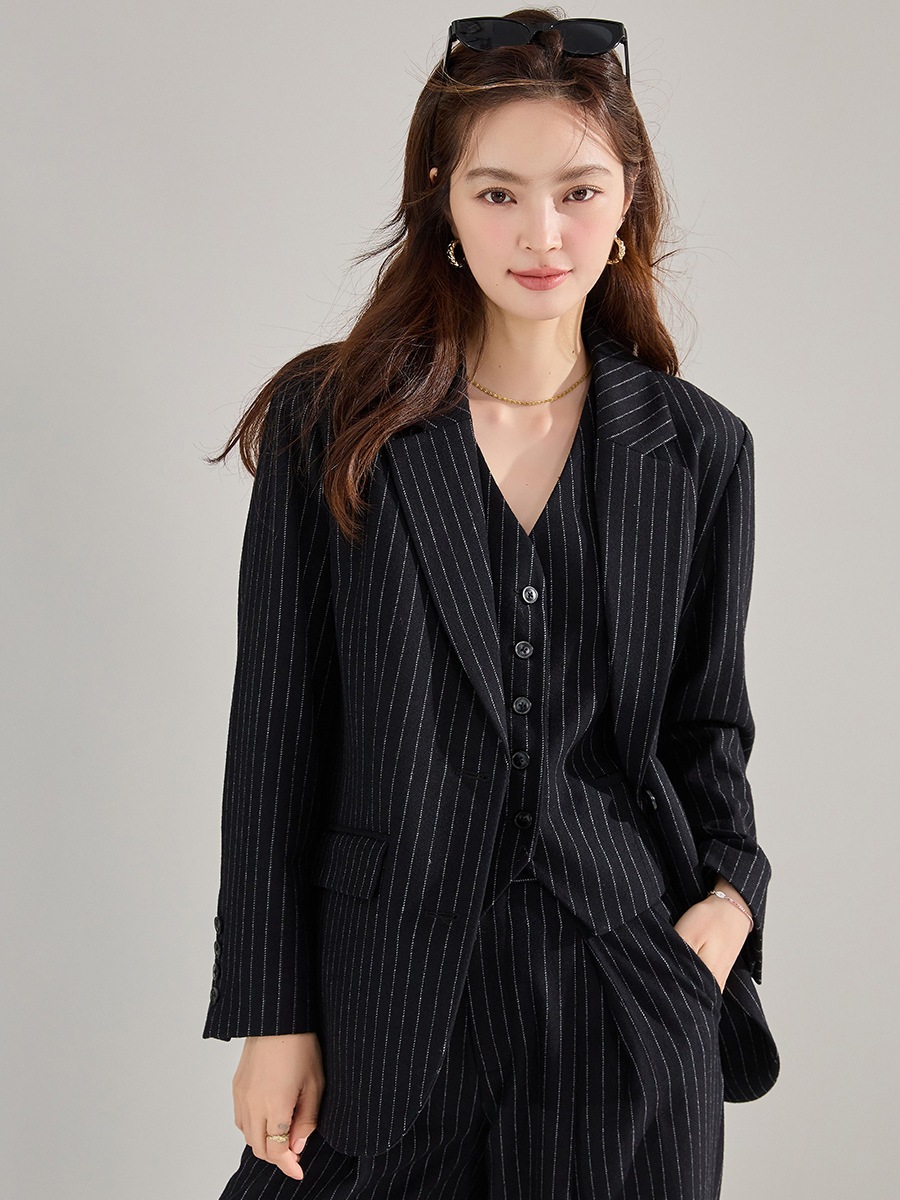 24秋の新作精紡ウールシリーズブラックストライプスーツ西女ゆったりスーツ22379 ズボン22381