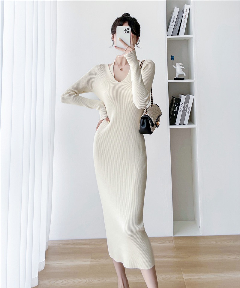 フレンチニッチぶら下がりネックニットワンピース女性秋冬新作スリム薄型気質ボトミングヒップスカート