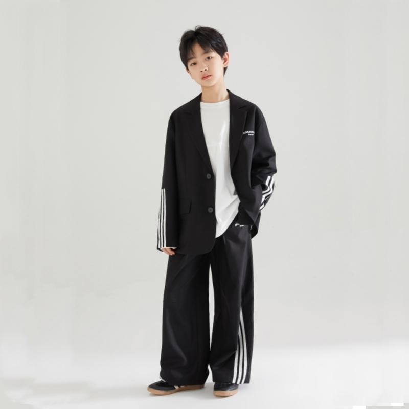 お子様のフォーマルウェア スーツの服装 ファッション 卒業式 七五三 お子様の入学式の服装 ハンサムフラワーガールドレス男の子小さなスーツ中大男の子ピアノ演奏スーツ黒ルーズトレンディ