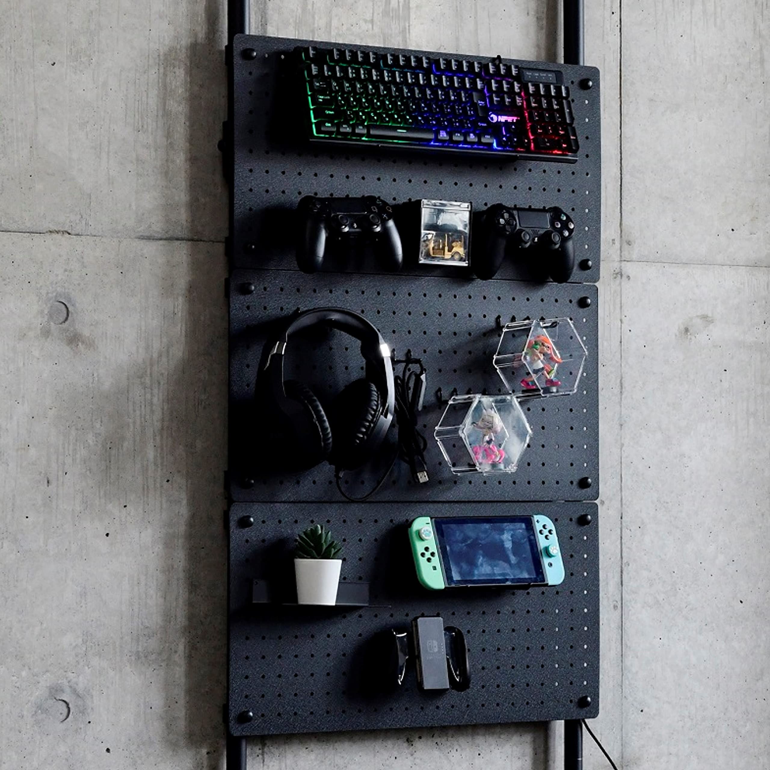 山善(YAMAZEN) 突っ張り パーテーション 有孔ボード マグネット対応 かんたん突っ張り(実用新案取得) 孔間隔25mm 賃貸 棚 幅31・61×奥行5×高さ190-260 組立品 マットブラ