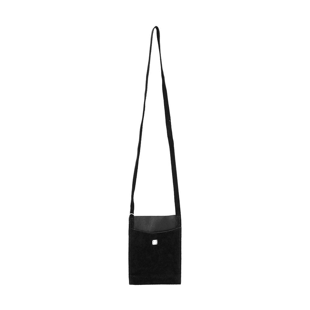 グッディ PKT1 BLKT ホースフルグレインレザークロスボディバッグ