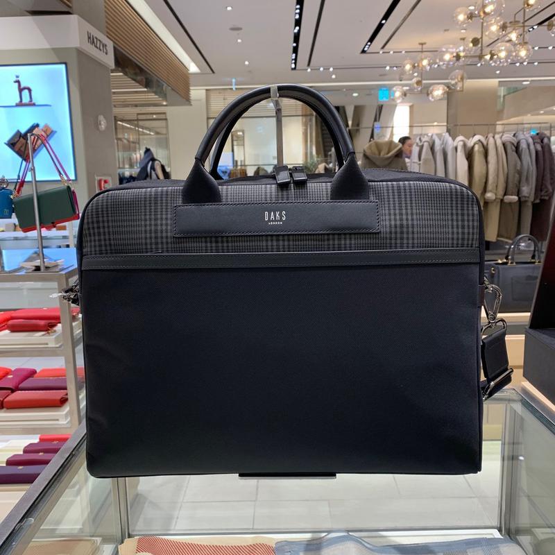 DBBA2E331BK ブラック レザー 部分 チェック ブリーフケース