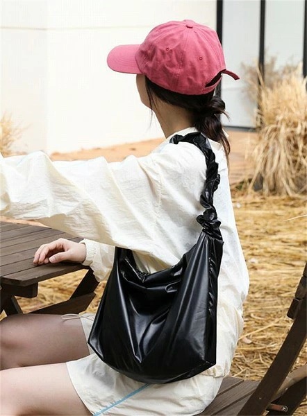 トートバッグ 文芸 スニーカー しわ ひも引き ショルダーバッグ