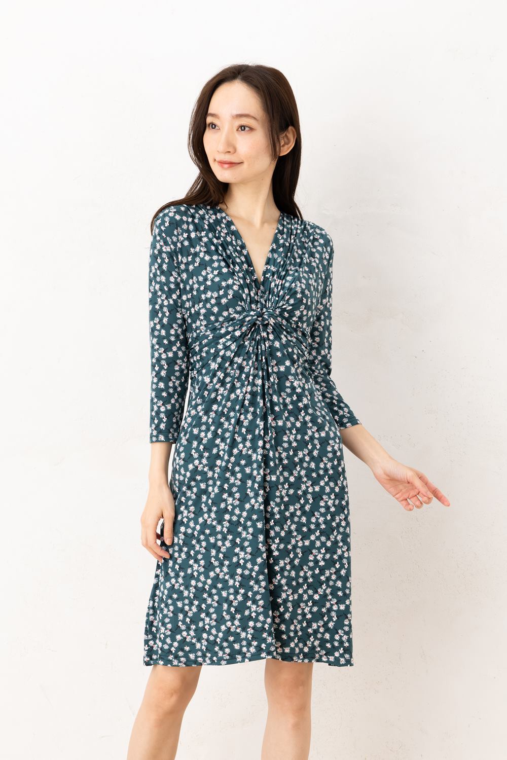 フィフィーユ(FIFILLES)ワンピース T1 T2 T3サイズ 七分袖 膝丈 Ｖネック 花柄 ジャージー生地 レディース フランス製 ワンピース グリーン