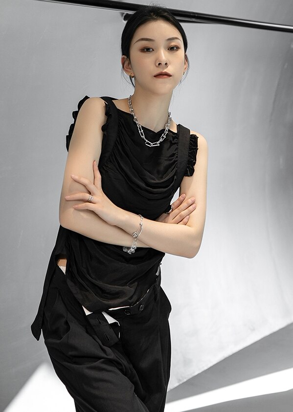 トップス 白トップス 袖なし ノースリーブ l レース フリル 綿 大人可愛い きれいめ シンプル 大人 上品 お洒落 かっこいい 大人可愛い 大人女子 こなれ感 セクシー エレガント 無地 春