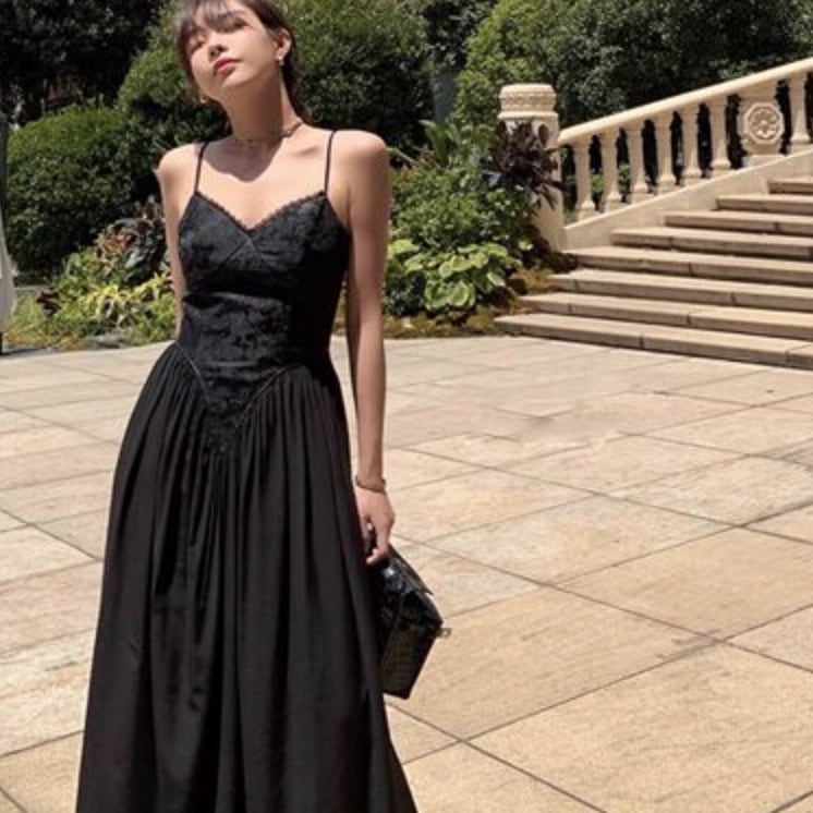 ワンピース デート ワンピドレス ロング ロング丈 レース かわいい 大人可愛い きれいめ シンプル カジュアル 大人 上品 おしゃれ お洒落 主役級 存在感 春 夏 秋 10代 20代 30代