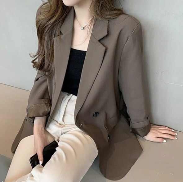 レディース ジャケット 上着 テーラードジャケット 長袖 襟付き ストレート フォーマル ボタン きれいめ シンプル カジュアル 上品 おしゃれ かっこいい クール モード系 エレガント かっちり 5,078円