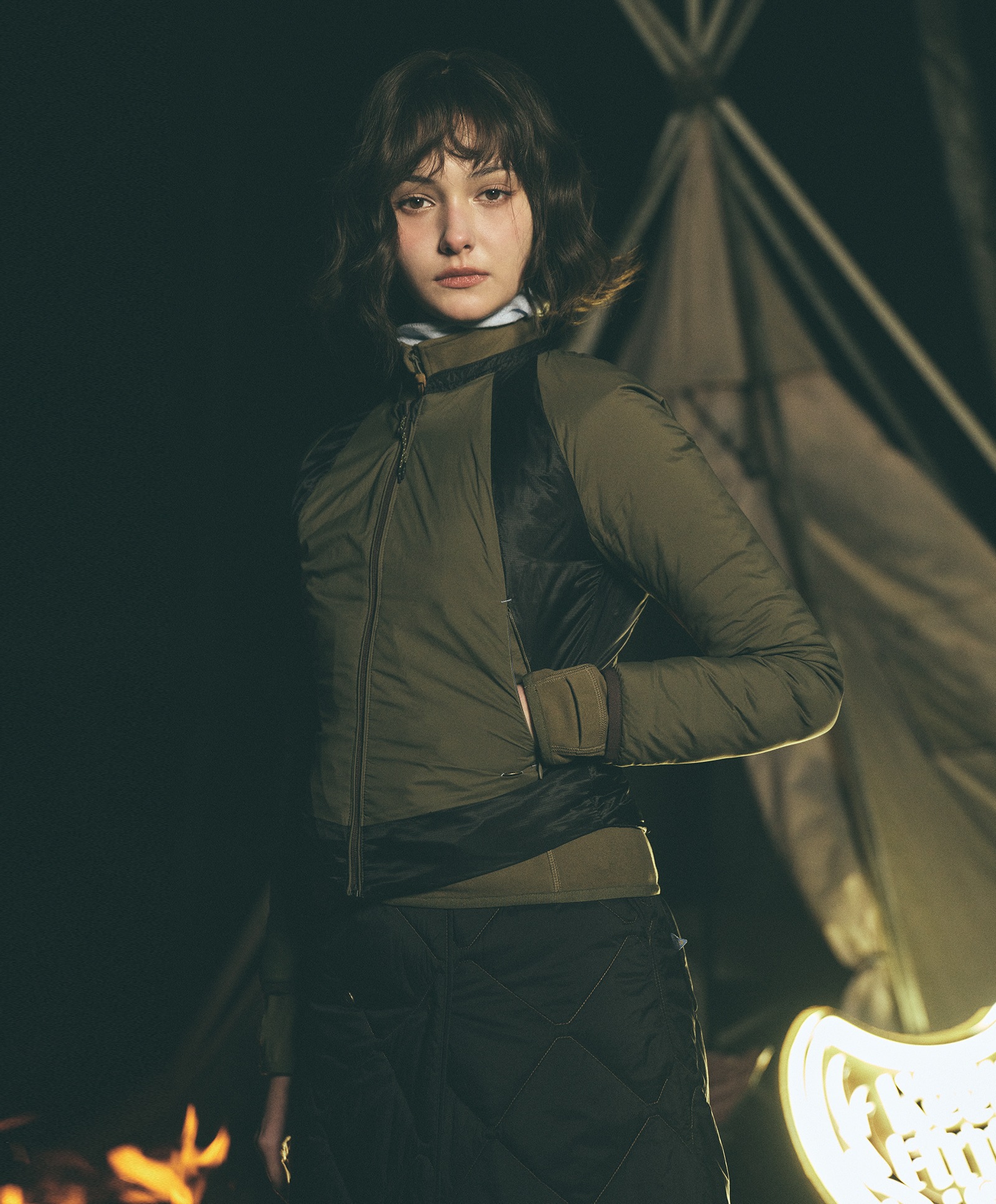 CIRRUS REVERSIBLE DOWN JUMPER_WOMEN [BLACK]