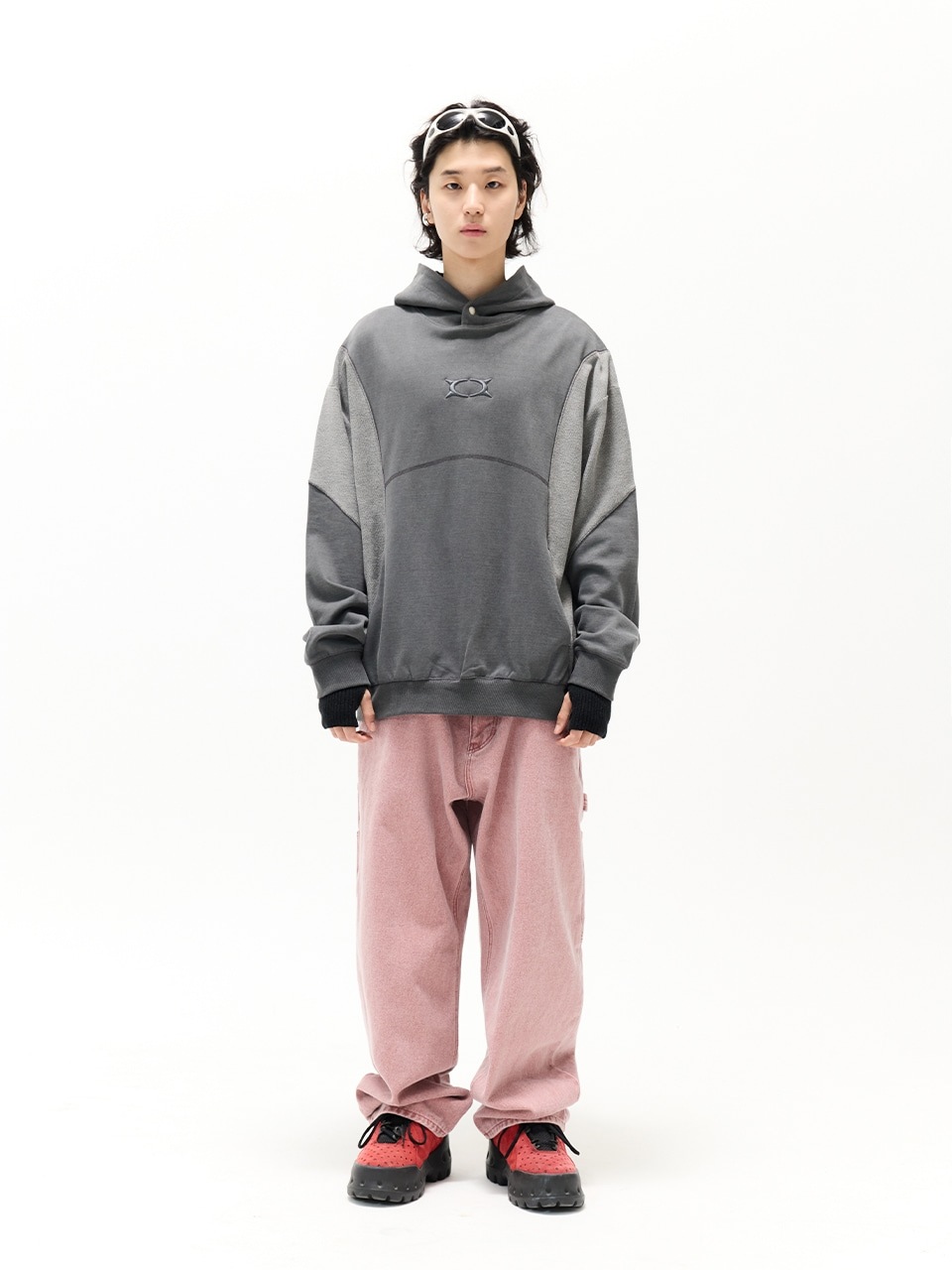 【CRITIC】 INCISION PIGMENT HOODIE : CHARCOAL