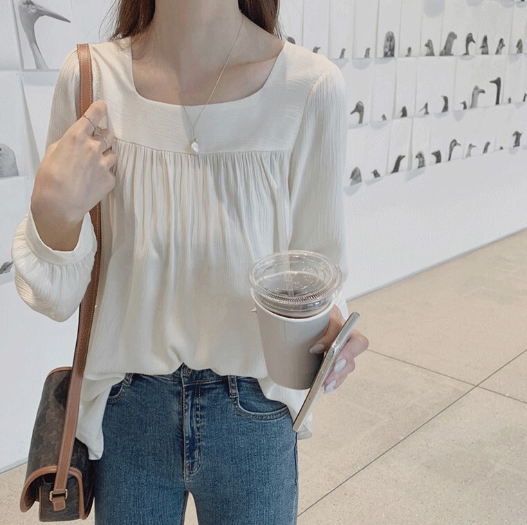 ふんわり袖 鎖骨見せ ギャザー切替え トップス ブラウス ミディアム丈 長袖 パフスリーブ ボリューム袖 襟なし スクエアネック 切り替えデザイン かわいい 大人可愛い シンプル カジュアル きれいめ 13,478円