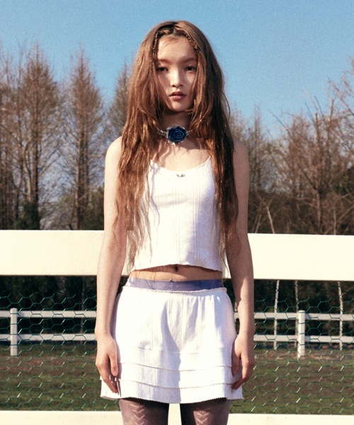 YOUHEE EYELET SLEEVELESS WHITE YHSLEB005WT