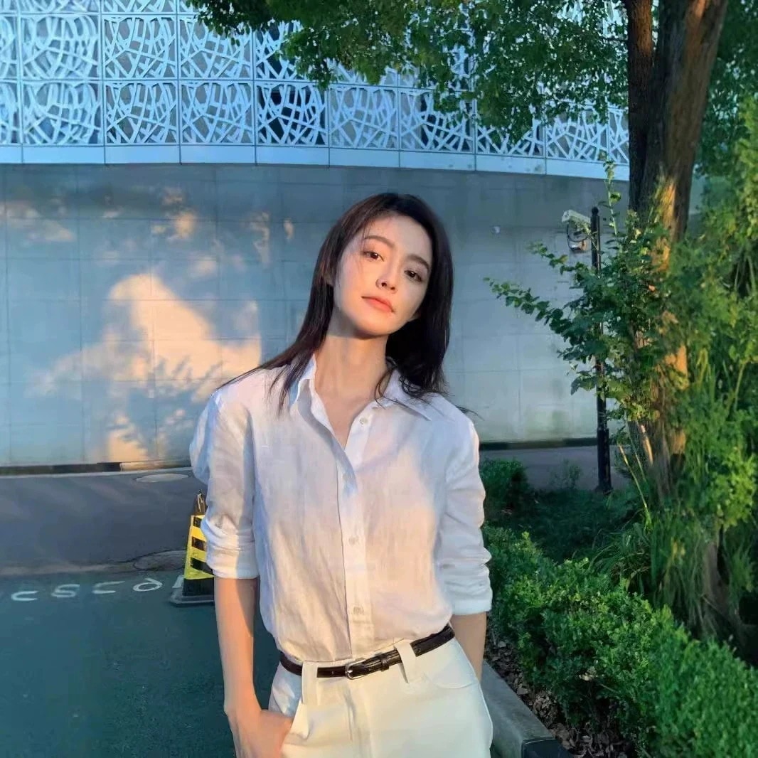 (最安値保証) 今買いたいが特売！長袖ブラウス 着痩せ大きいサイズ 無地定番 カーディガンorブラウス韓国風ファッションデニム春服 長袖トップス 百掛け ゆったり レディース ブラウス 流行り 人気