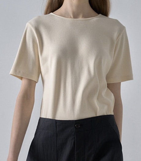 ファサードパターン Scoop neck T-shirt Butter