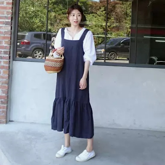 【取寄：納期2週間】ワンピース ノースリーブ フリル ミドル丈 サスペンダー レディース 無地 体型カバー 夏