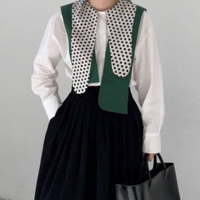 トップス シャツ ブラウス 白シャツ 白トップス 袖あり 長袖 クルーネック 襟付き ビッグ襟 ビッグカラー アシンメトリー 綿 コットン かわいい 大人可愛い きれいめ カジュアル 大人 上品 5,442円