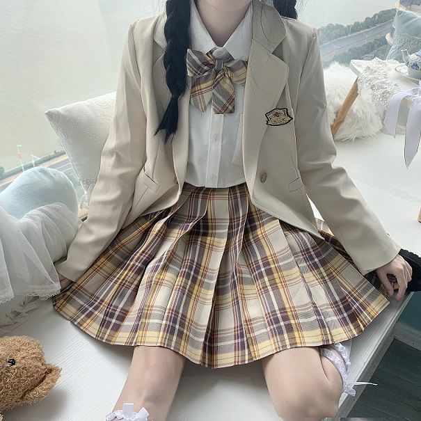 Qoo10] 4点セット(ベージュブレザー+スカート+ : レディース服