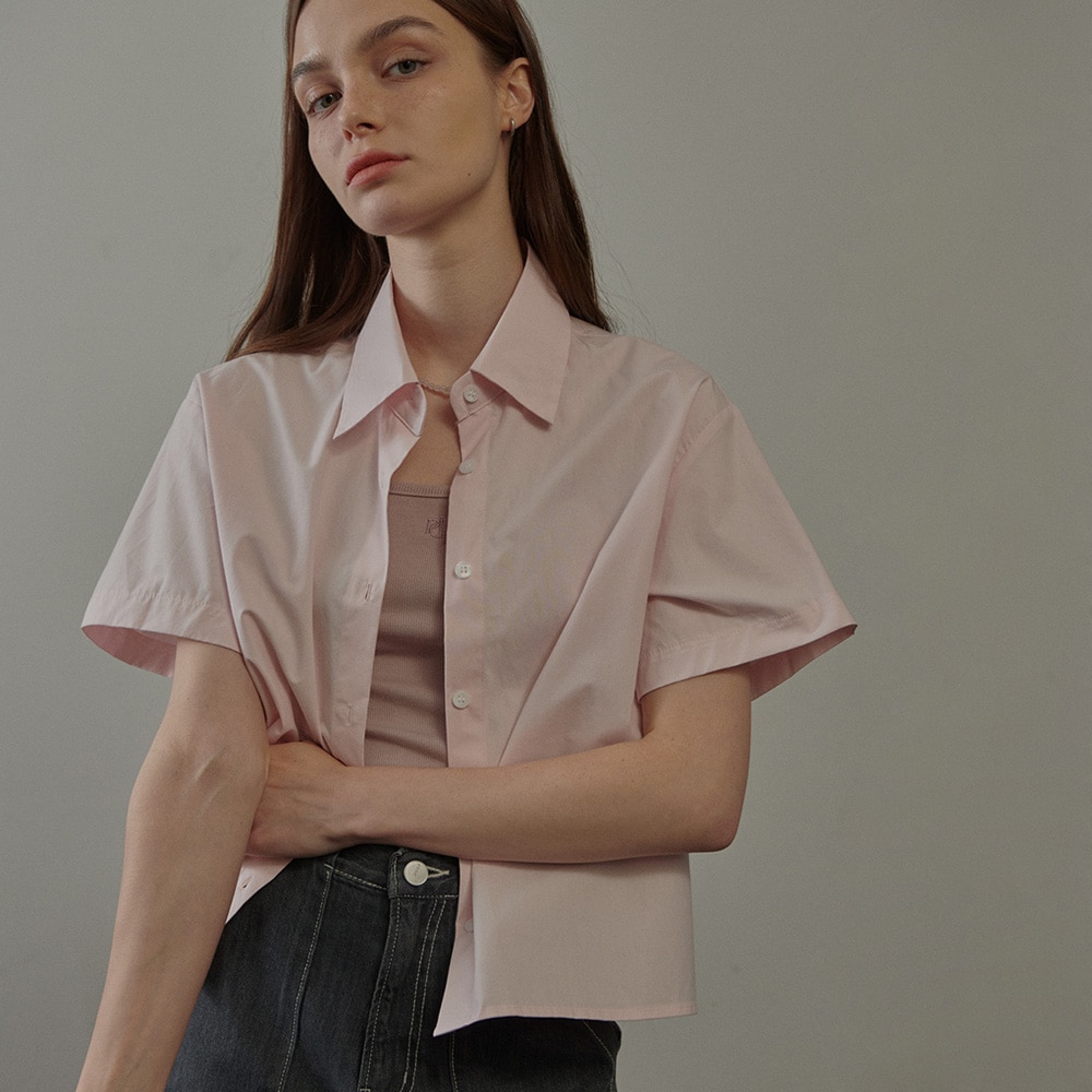 Round Semi Crop Half-Shirt