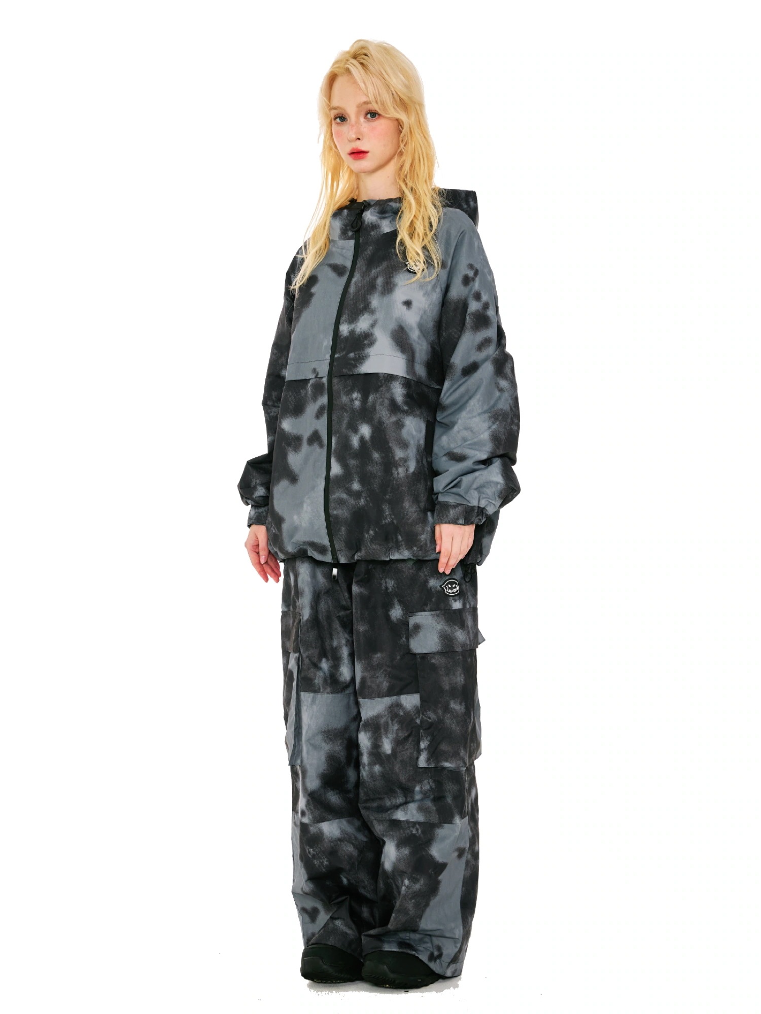 スノボウェア 2025 2026 耐水圧20000mm 上下セット ジャケット パンツ オーバーオール 3L 迷彩 韓国風 メンズ レディース スノーボードウェア スノーウェア スキーウェア 黒