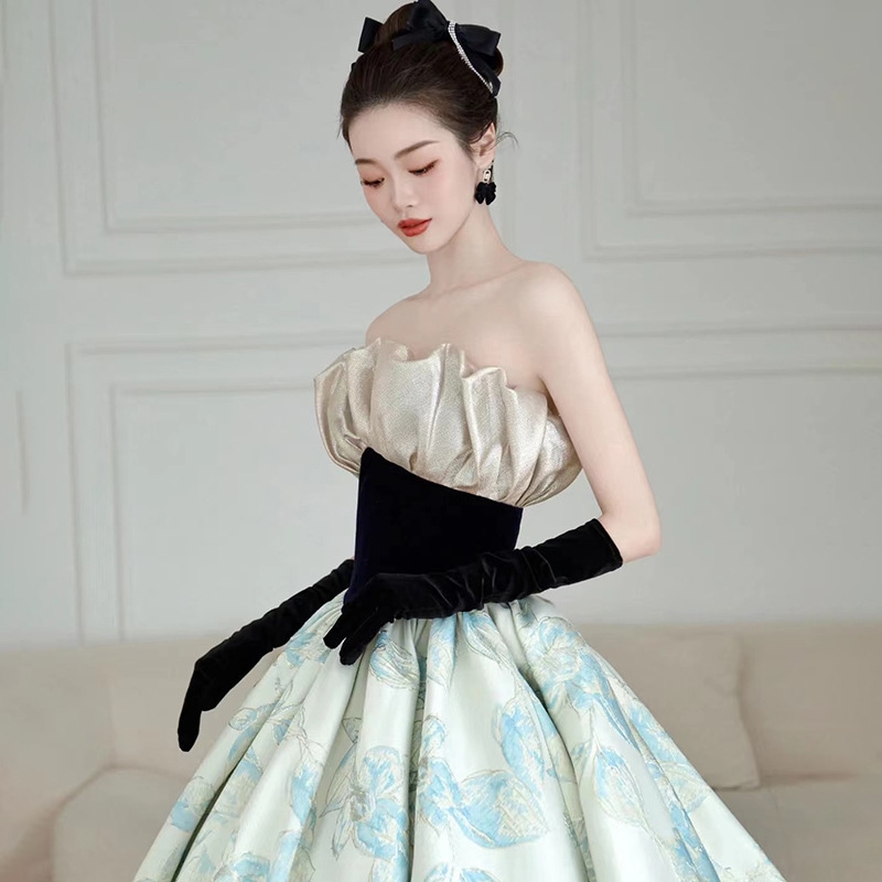 ホルターネック イブニングドレス 高級感 誕生日 パーティー 司会者